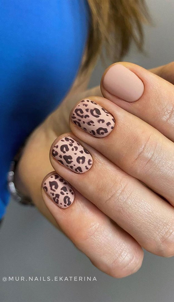 Brown French Manicure and Leopard Print Nail Art - SOSO Nail Art | Leopard  print nails, Cheetah print nails, Leopard nails