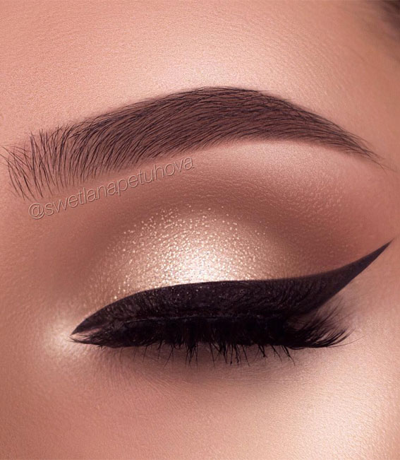 Gorgeous Eyeshadow Looks The Best Eye Makeup Trends – Champagne gold glitter