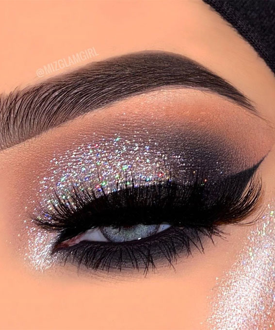 Gorgeous Eyeshadow Looks The Best Eye Makeup Trends – Shimmery icy grey