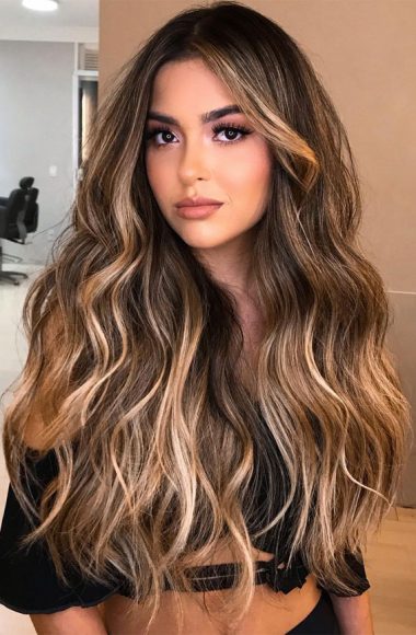 50 Hair Colours Ideas That Are Trending Now : Glam Blonde Layered