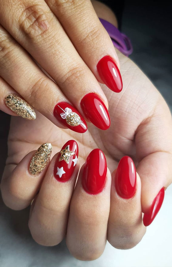 nail inspo christmas red