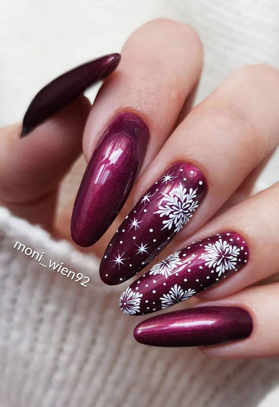 Pretty Festive Nail Colours & Designs 2020 : Burgundy Festive Nails