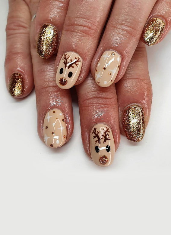 Pretty Festive Nail Colours & Designs 2020 : Nude and glitter gold