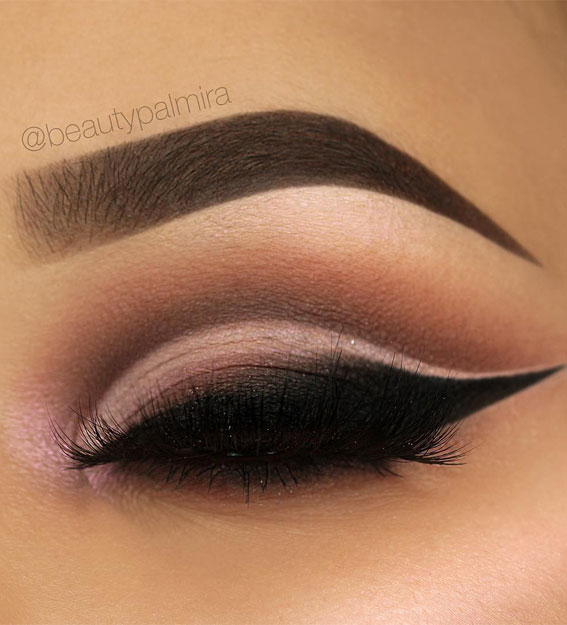 65 Pretty Eye Makeup Looks : smoked wing eyeliner