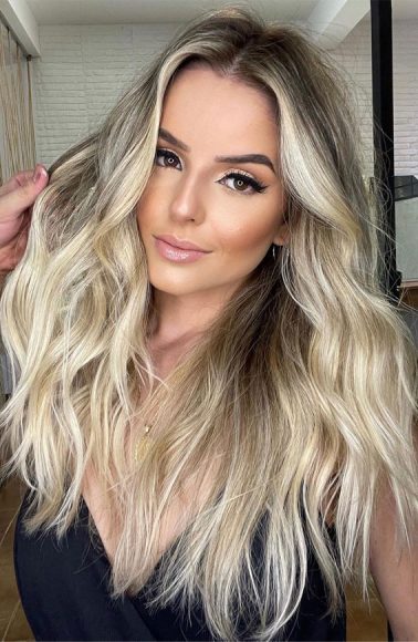 Gorgeous Hair Colour Trends For 2021 : Blonde beach