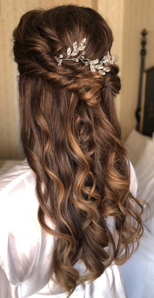 33 Romantic Half Up Half Down Hairstyles : Romantic Soft and romantic