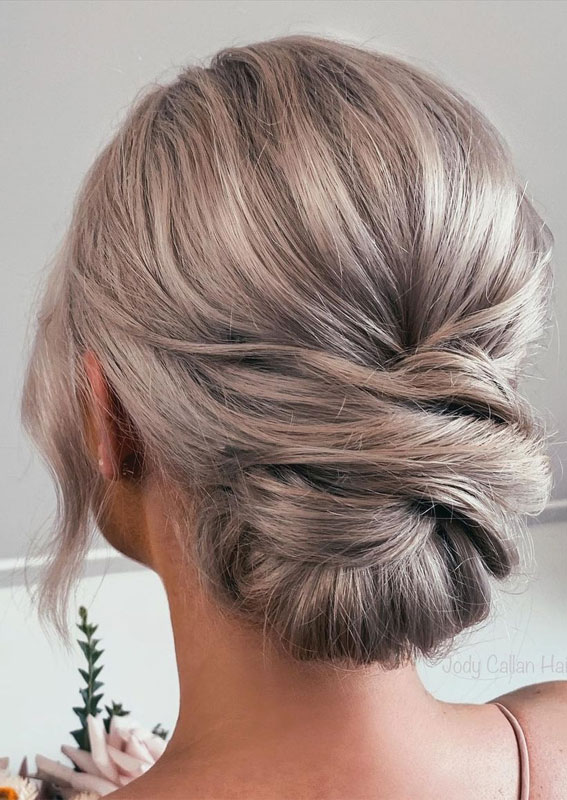 54 Cute Updo Hairstyles That Are Trendy for 2021 : Polished updo