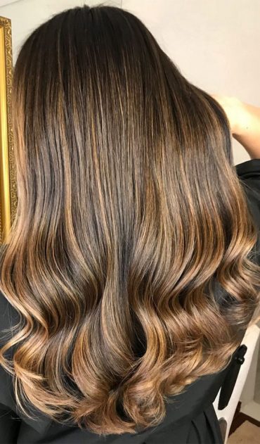 49+ Best Winter Hair Colours To Try In 2020 : Honey highlights illuminate