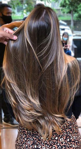 49+ Best Winter Hair Colours To Try In 2020 : Illuminated brown