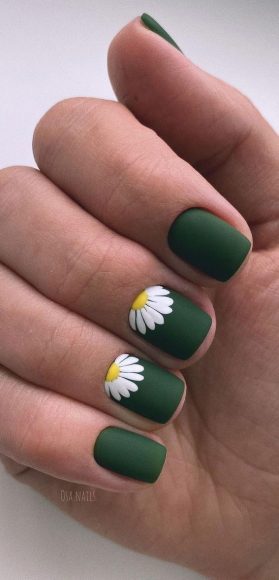 Stylish Nail Art Design Ideas To Wear in 2021 : Daisy on Matte Green nails