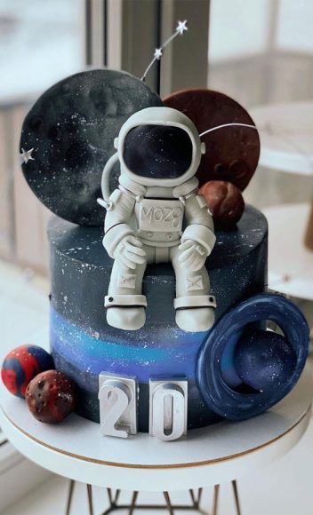 54 Jaw-Droppingly Beautiful Birthday Cake : Space 20th birthday cake