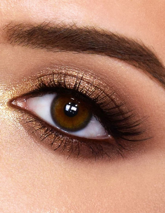 Best Eye Makeup Looks for 2021 : Bronze Eye Makeup Look