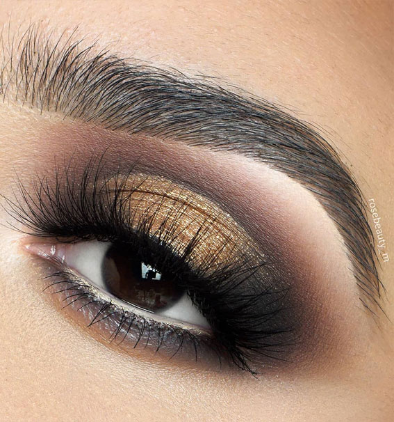 Best Eye Makeup Looks for 2021 : Gold and Smokey Eye Makeup