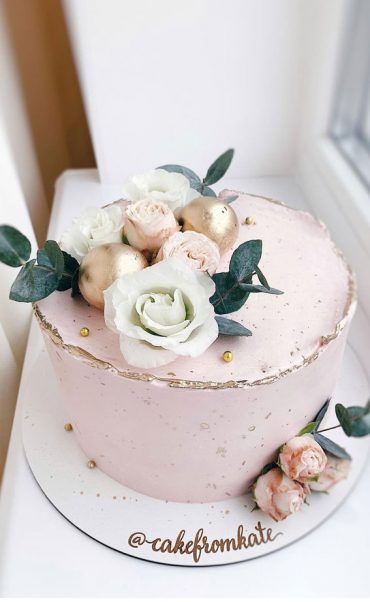 Pretty Cake Ideas For Every Celebration : Pretty pink cake with gold trim