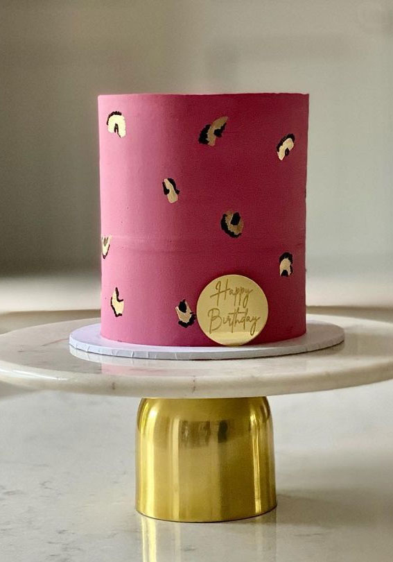 leopard print cake, raspberry pink birthday cake, birthday cake, cake decorating ideas, cake ideas, buttercream cake