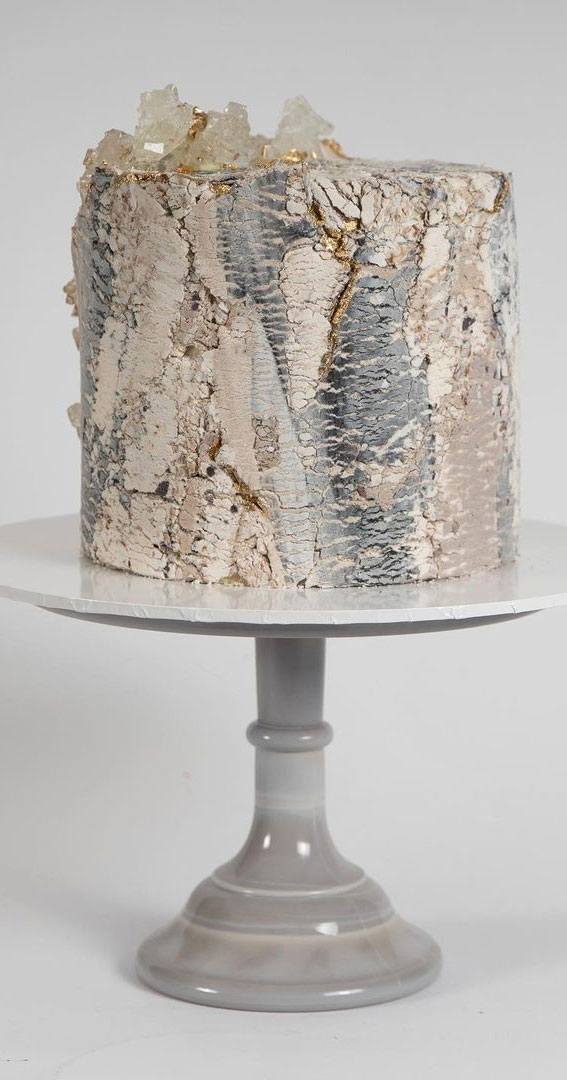 Pretty Cake Ideas For Every Celebration : cake with marble effect