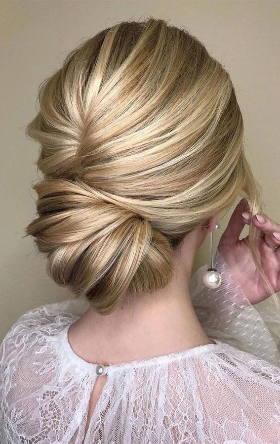 Chic Updo Hairstyles for Modern Classic Looks | Classy updo hairstyles,  Classic updo hairstyles, Bridemaids hairstyles