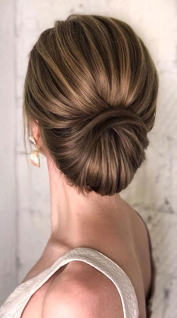 Updo Hairstyles For Your Stylish Looks In 2021 : Stunning & classic updo