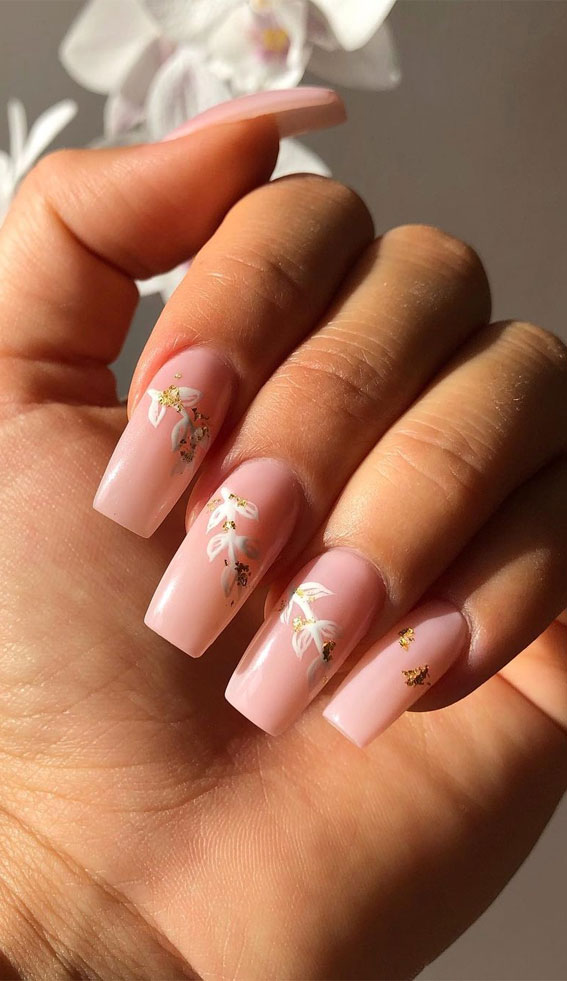 Stylish Nail Art Design Ideas To Wear In 2021 : Pretty white vine outlines
