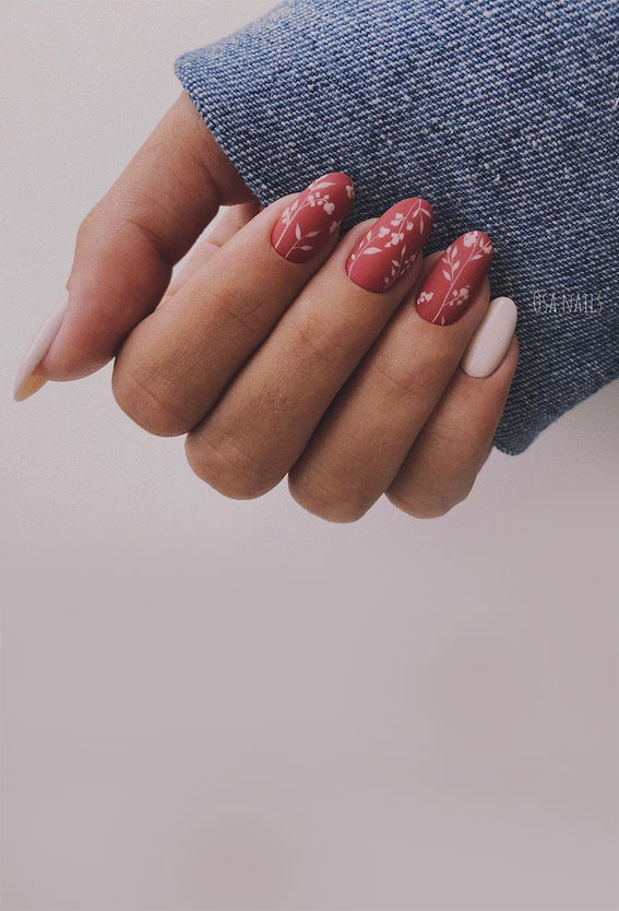 Stylish Nail Art Design Ideas To Wear in 2021 : Flower Nails
