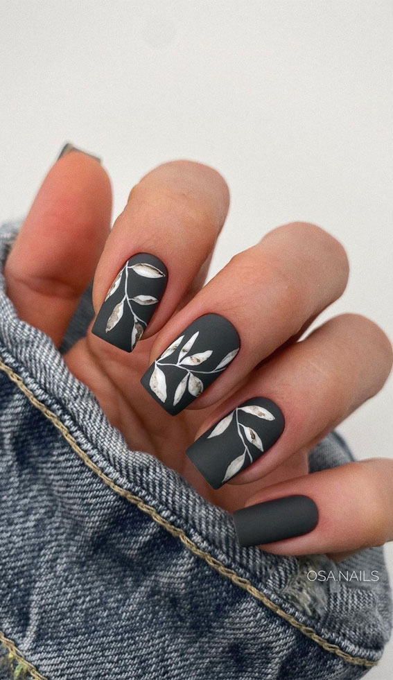 Matt Black Design with Gold Foil : r/NailArt