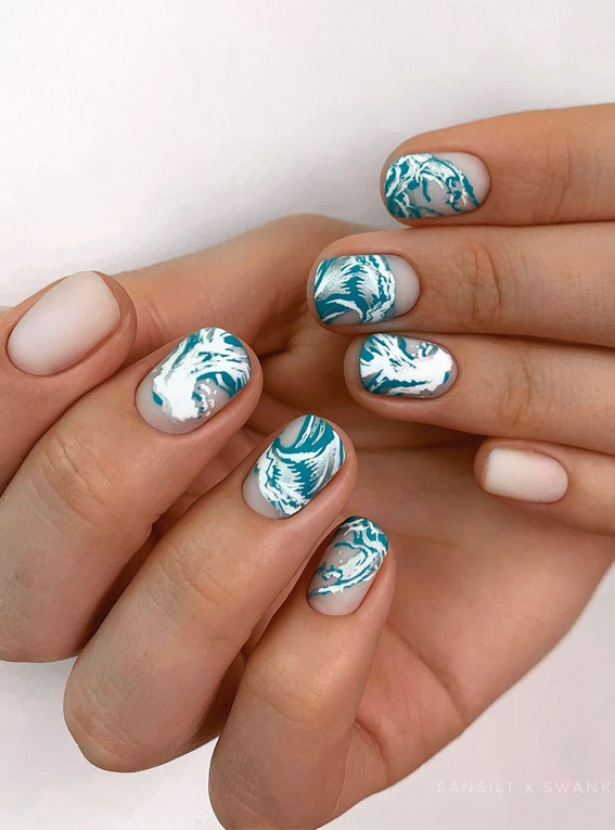 Cute Spring Nails That Will Never Go Out Of Style : Green ocean wave nails
