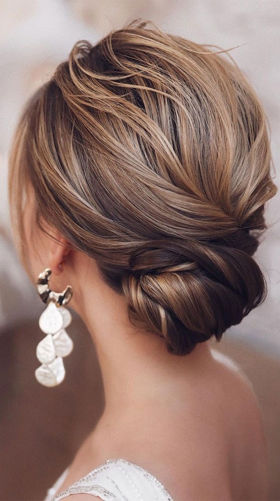 Updo Hairstyles For Your Stylish Looks In 2021 : Bronde Textured Updo