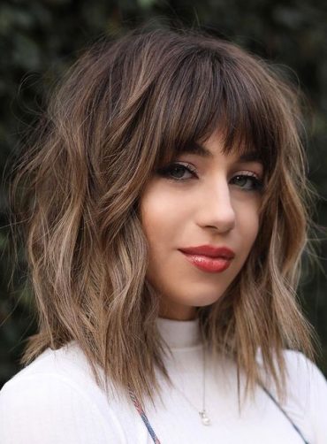 Cute Haircuts And Hairstyles With Bangs : Textured Lob Haircut With Bangs