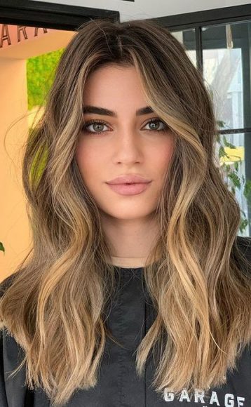 43 Gorgeous Hair Colour Ideas With Blonde : Medium length hair with sun ...