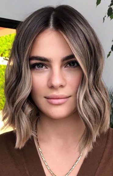 55+ Spring Hair Color Ideas & Styles For 2021 : Blonde & lob haircut