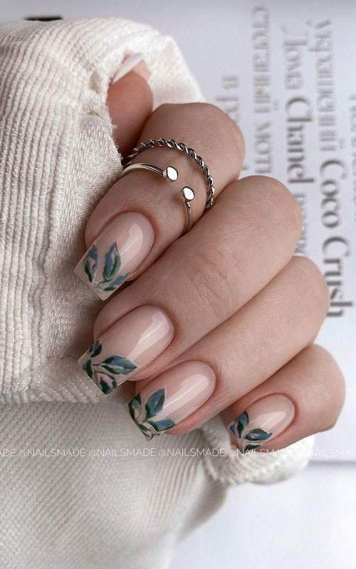 spring nails, floral french tips, leaf french tip nails, nude and gold nails, matte nude and gold chrome nails, modern nails