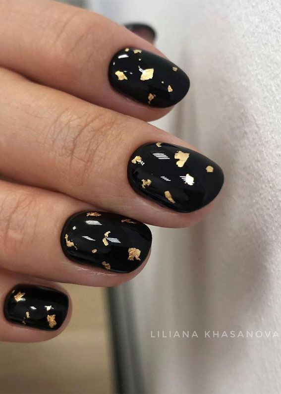 Cute Spring Nails That Will Never Go Out Of Style : Black glossy and ...