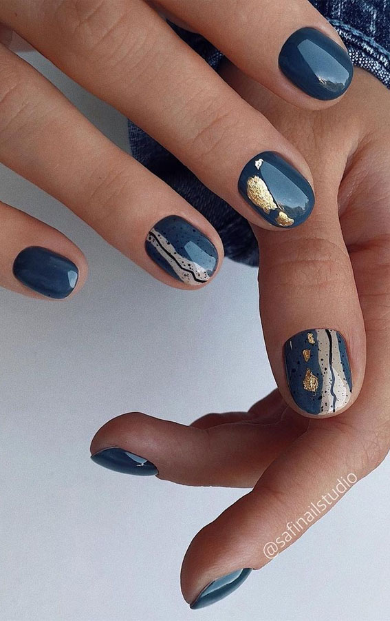 Cute Spring Nails That Will Never Go Out Of Style : Abstract blue and gold nails