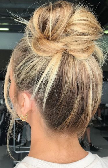 70 Latest Updo Hairstyles For Your Trendy Looks In 2021 Evening Top Knot Hair Do