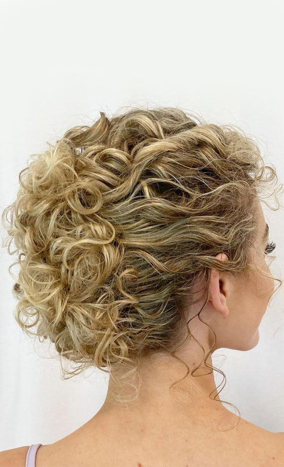 Aggregate 81 Curly Updo Hairstyles Super Hot In Eteachers