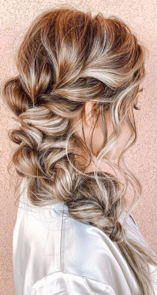 Cute braided hairstyles to rock this season : Messy Single Side Braid