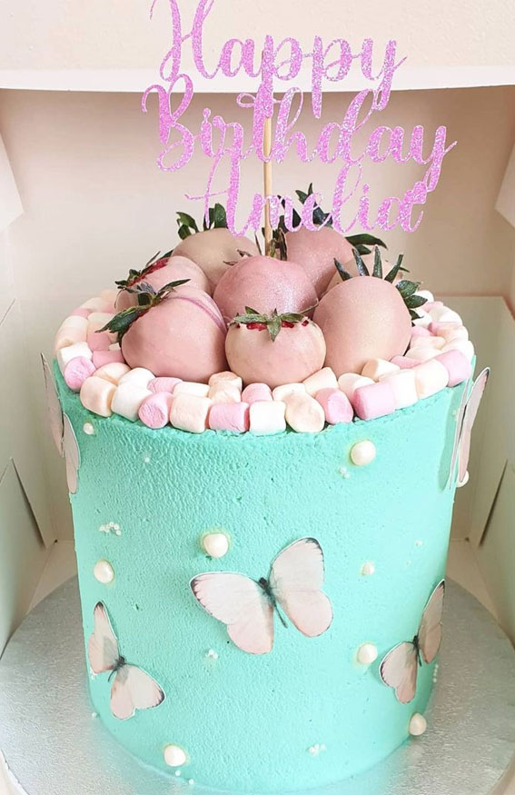 Pretty cake decorating designs we’ve bookmarked : Mint Birthday Cake With Butterfly Accents