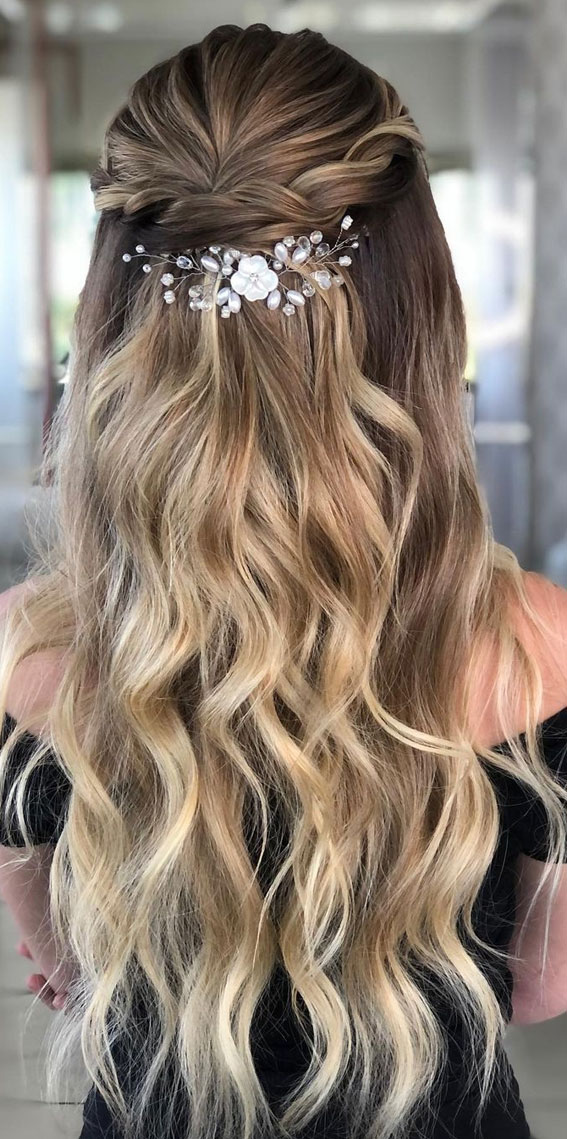 25 Gorgeous Prom Hairstyles for Girls with Long Hair ...