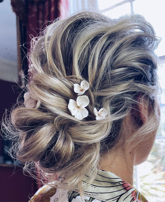 tousled messy updo, icy blonde updo, icy blonde messy updo, wedding updos 2021, wedding hairstyles 2021