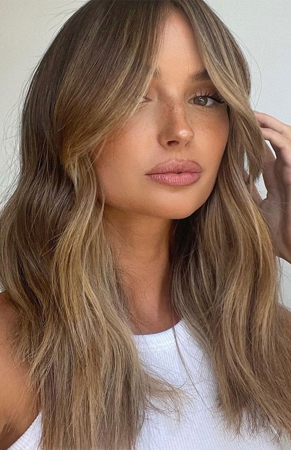 Trendy Hairstyles & Haircuts with Bangs – Bronde with curtain bang