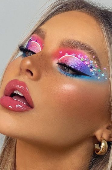 Latest Eye Makeup Trends You Should Try In Colourful Eyeshadow