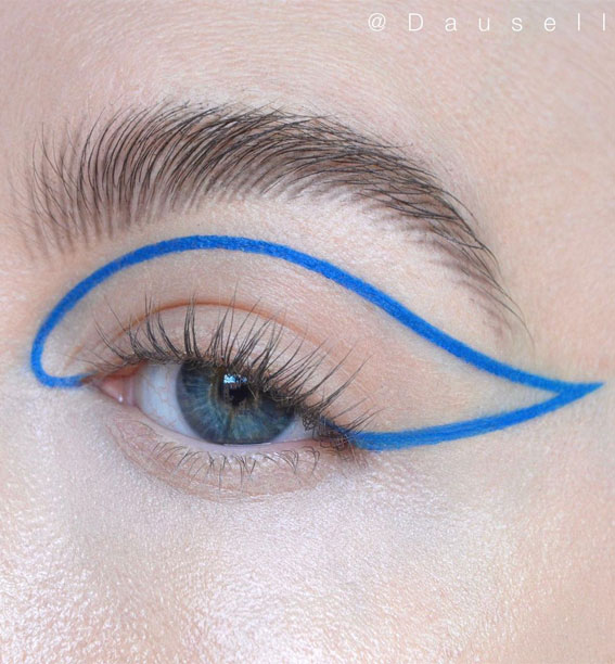 Eye Makeup Trends You In 2021 : Cobalt Blue Graphic Line