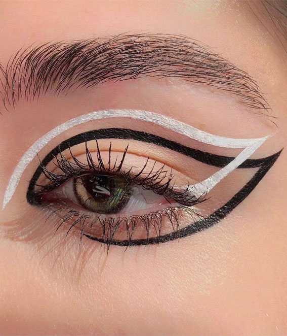 Latest Eye Makeup Trends You Should Try In 2021 : Black and White Graphic  Look