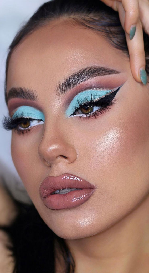 Creative Eye Makeup Art Ideas You Should Try : Blue makeup inspired by princess Jasmine