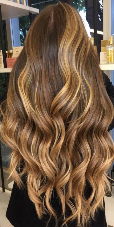 63 Charming hair colour ideas & hairstyles : Light Blonde Highlight