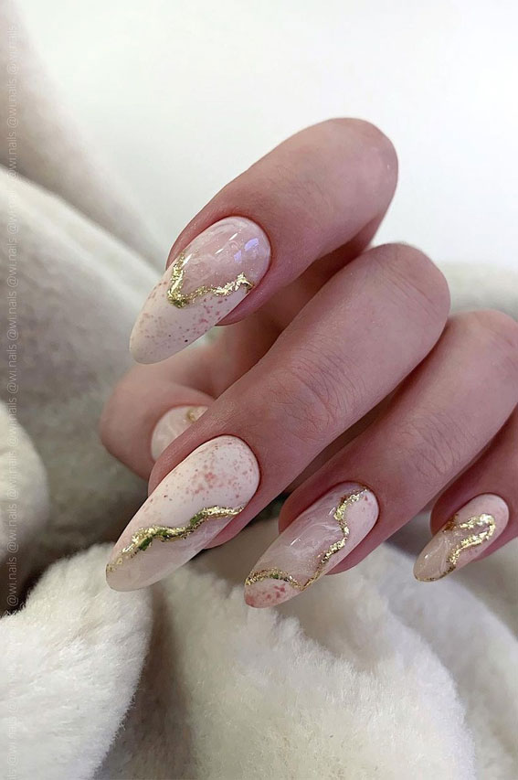 Gorgeous Nail Designs to Celebrate the Season : Marble Nails