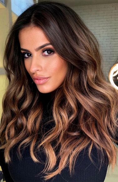 49 Gorgeous Blonde Highlights Ideas You Absolutely Have To Try Cinnamon Caramel Blonde And Hazelnut 0585