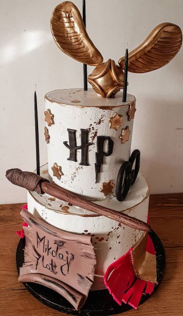 Harry Potter Cake Design Ideas : Two-tiered White Cake