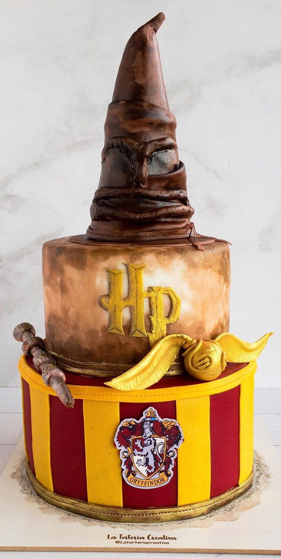30+ Cute Harry Potter Cake Designs : Gryffindor, Sorting Hat & Hogwarts