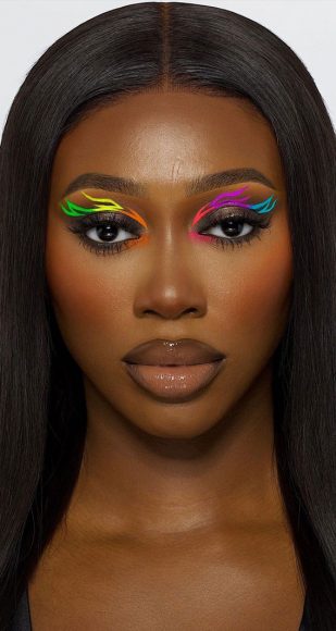 35 Cool Makeup Looks That'll Blow Your Mind : Multi-Colored Graphic Line